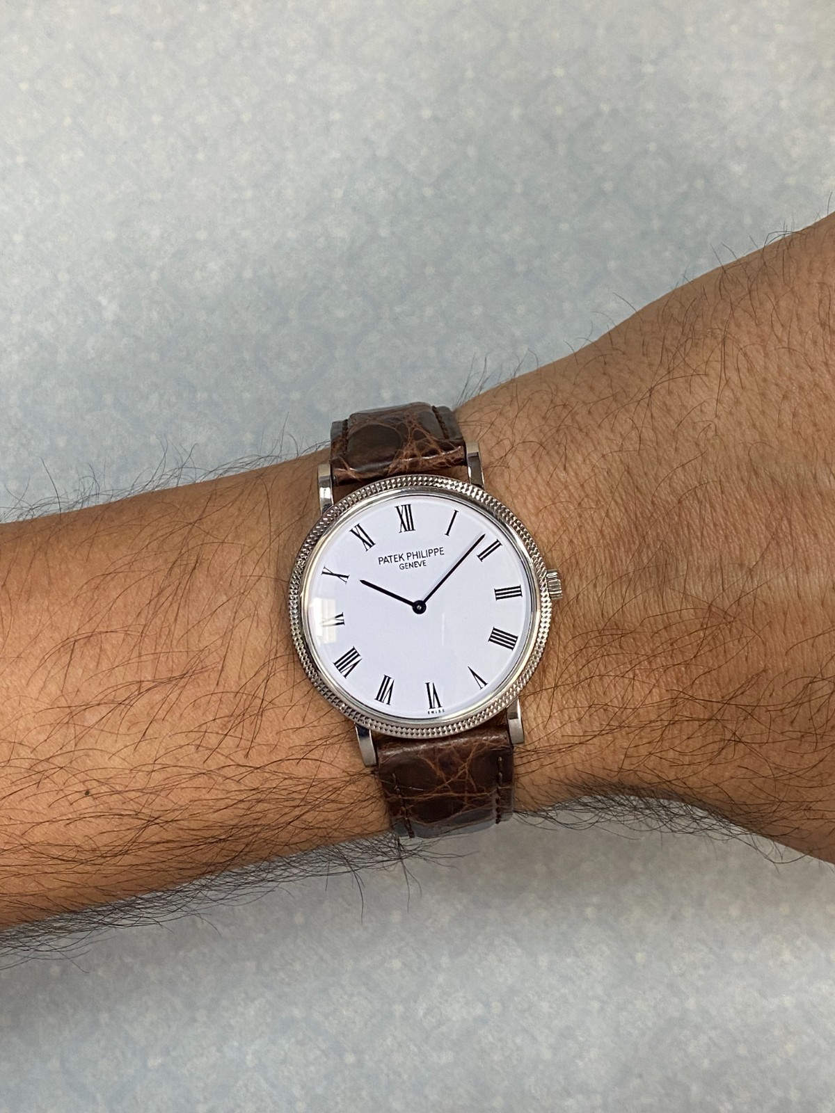 Patek Philippe Calatrava 5120 18k White Gold Mens 35mm Automatic Watch 5120G