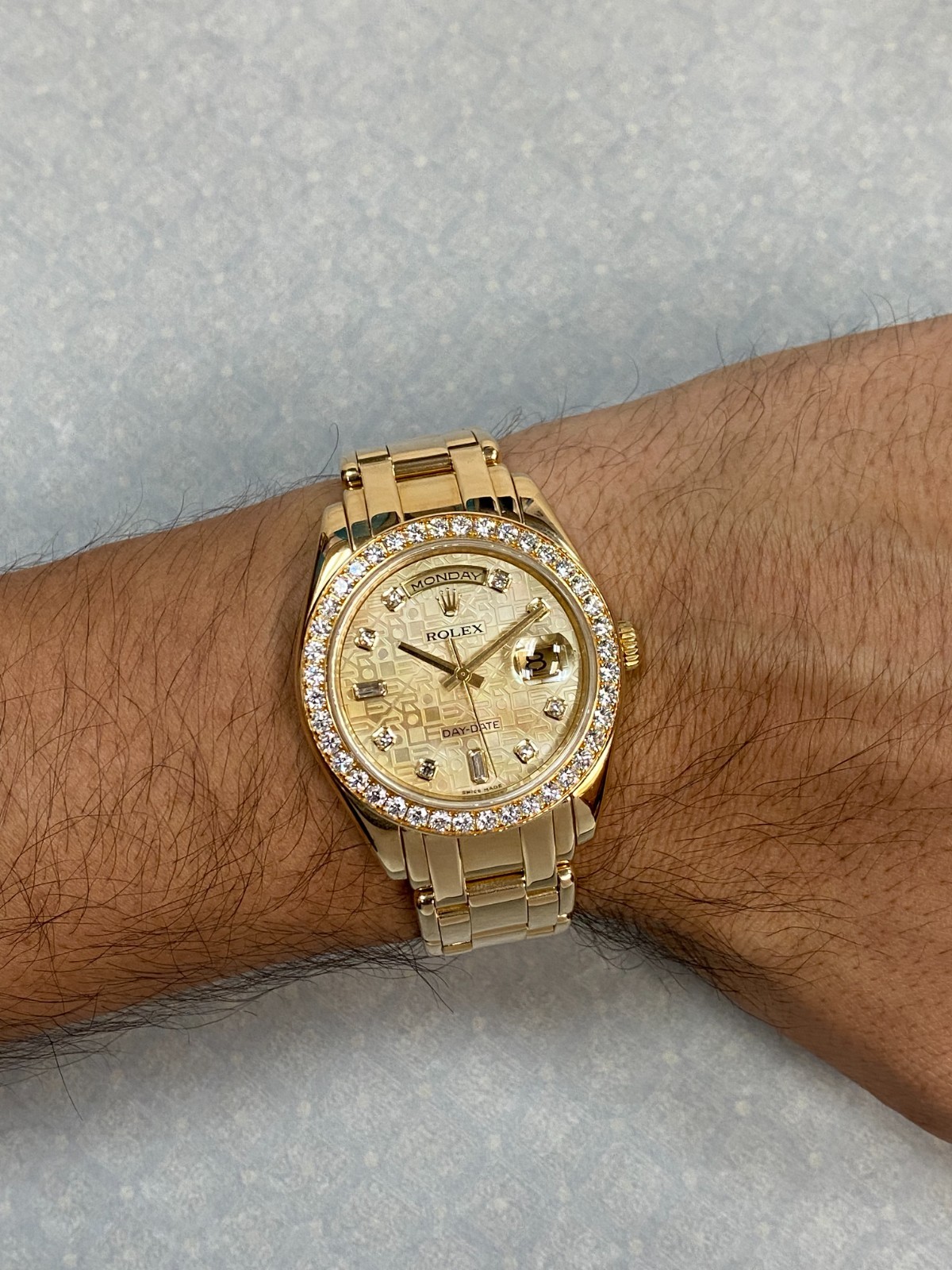 Rolex Masterpiece 18k Yellow Gold MOP Jubilee Diamond 39mm Watch D 18948