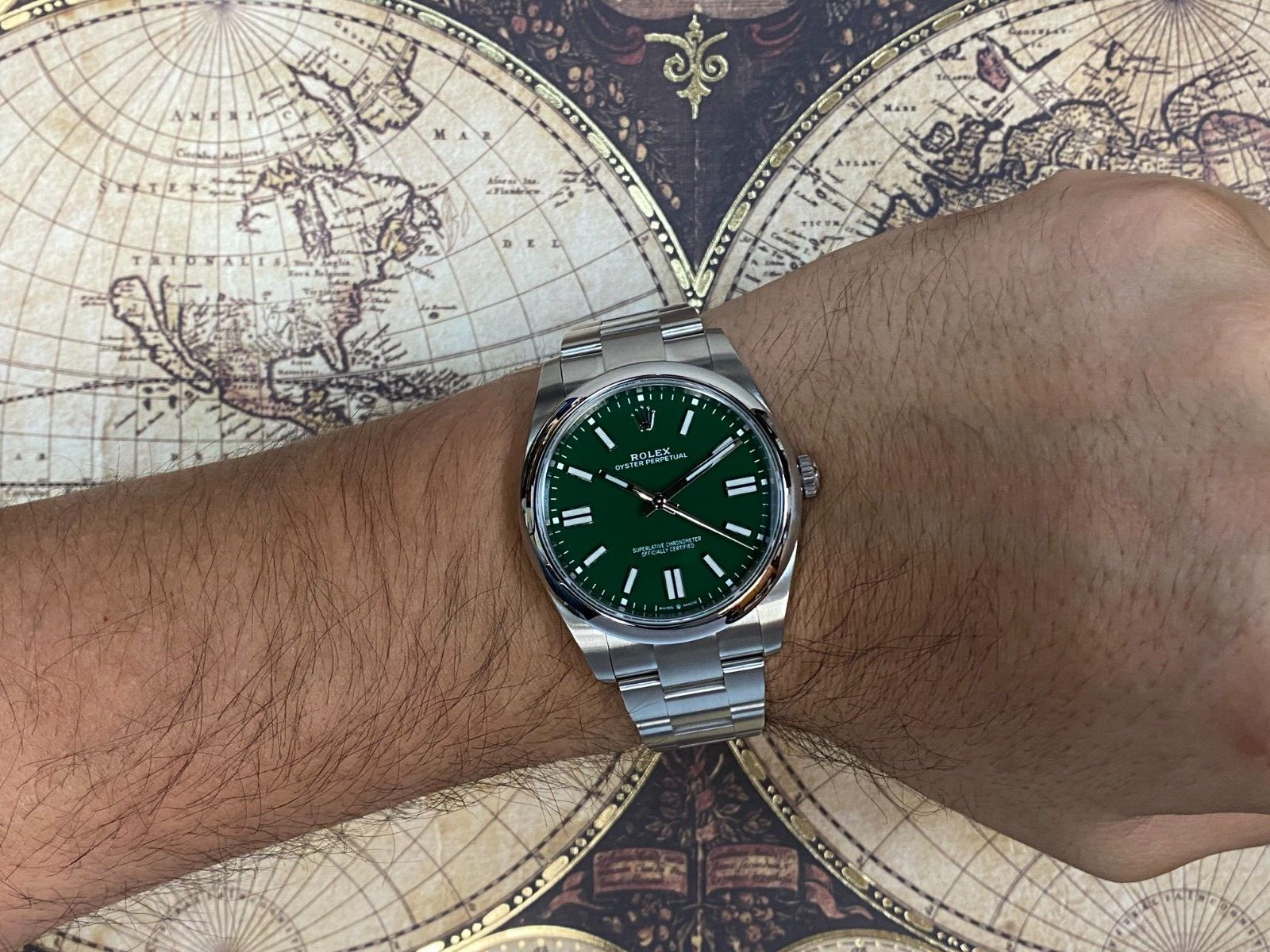 NEW Rolex Oyster Perpetual 41 Steel Green Dial Mens Watch Box/Papers '24 124300