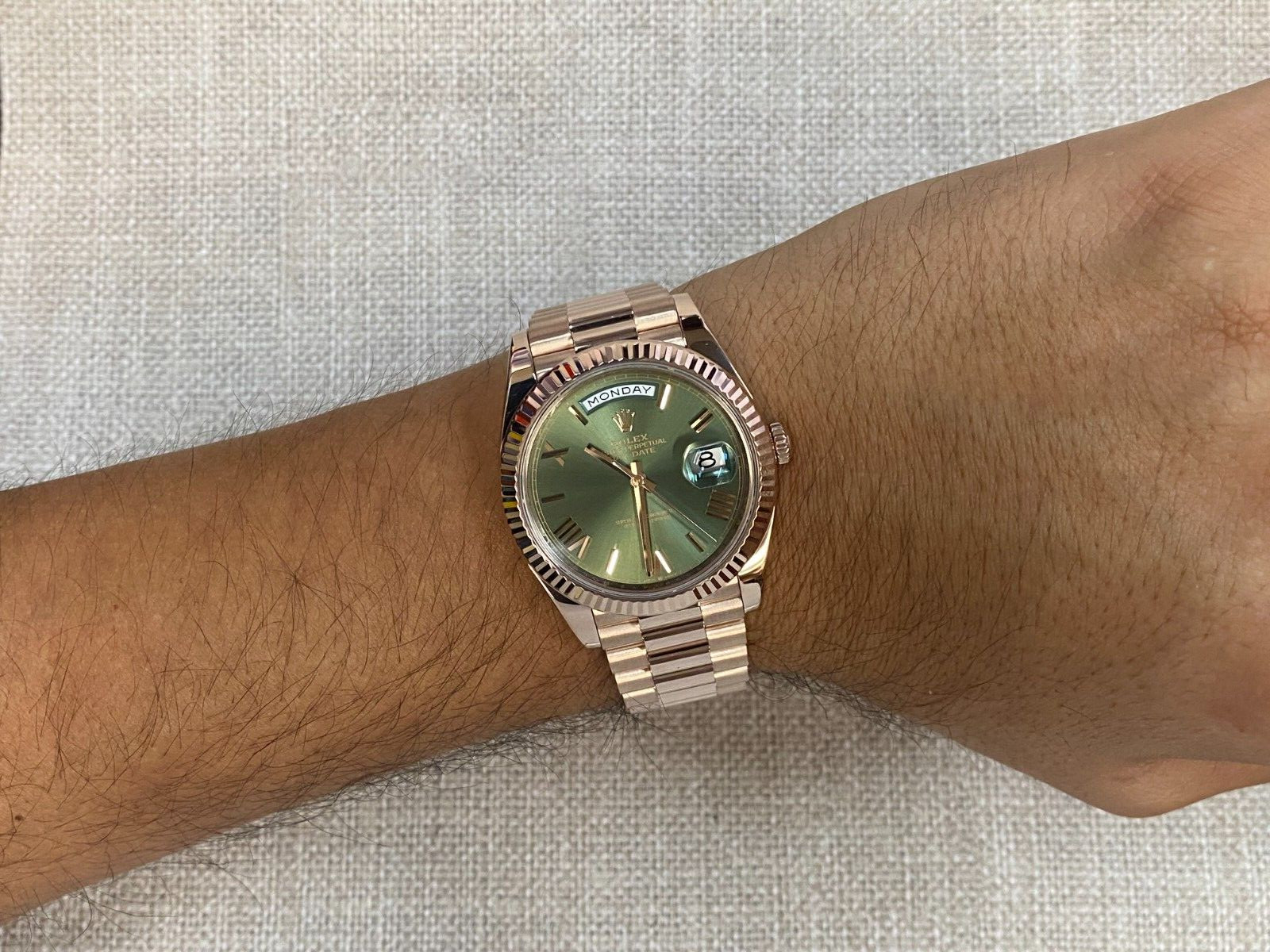 Rolex Day-Date 40 18k Rose Gold Olive Green Mens Watch B/P '23 228235 Rolex Day-Date 40 18k Rose Gold Olive Green Mens Watch B/P '23 228235