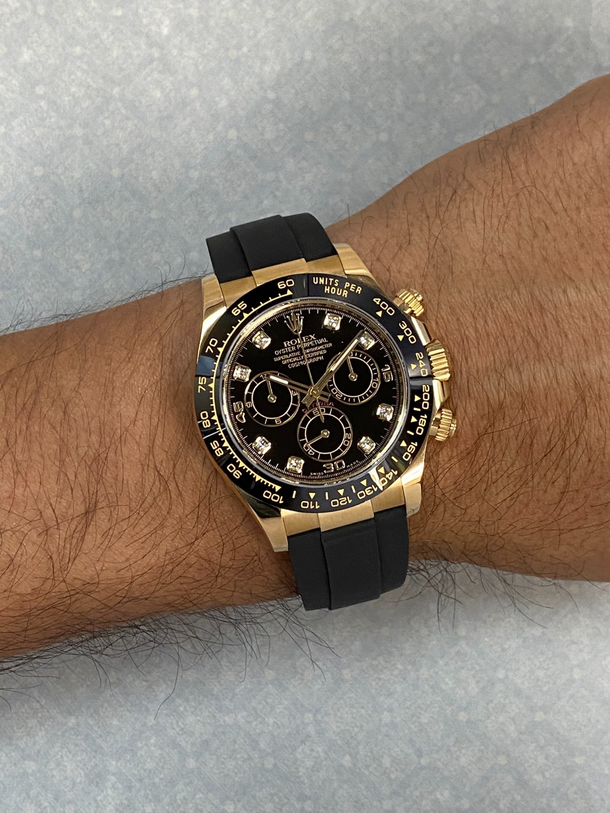 Rolex Daytona 18k Yellow Gold/Ceramic Black Diamond Dial Watch B/P '22 116518