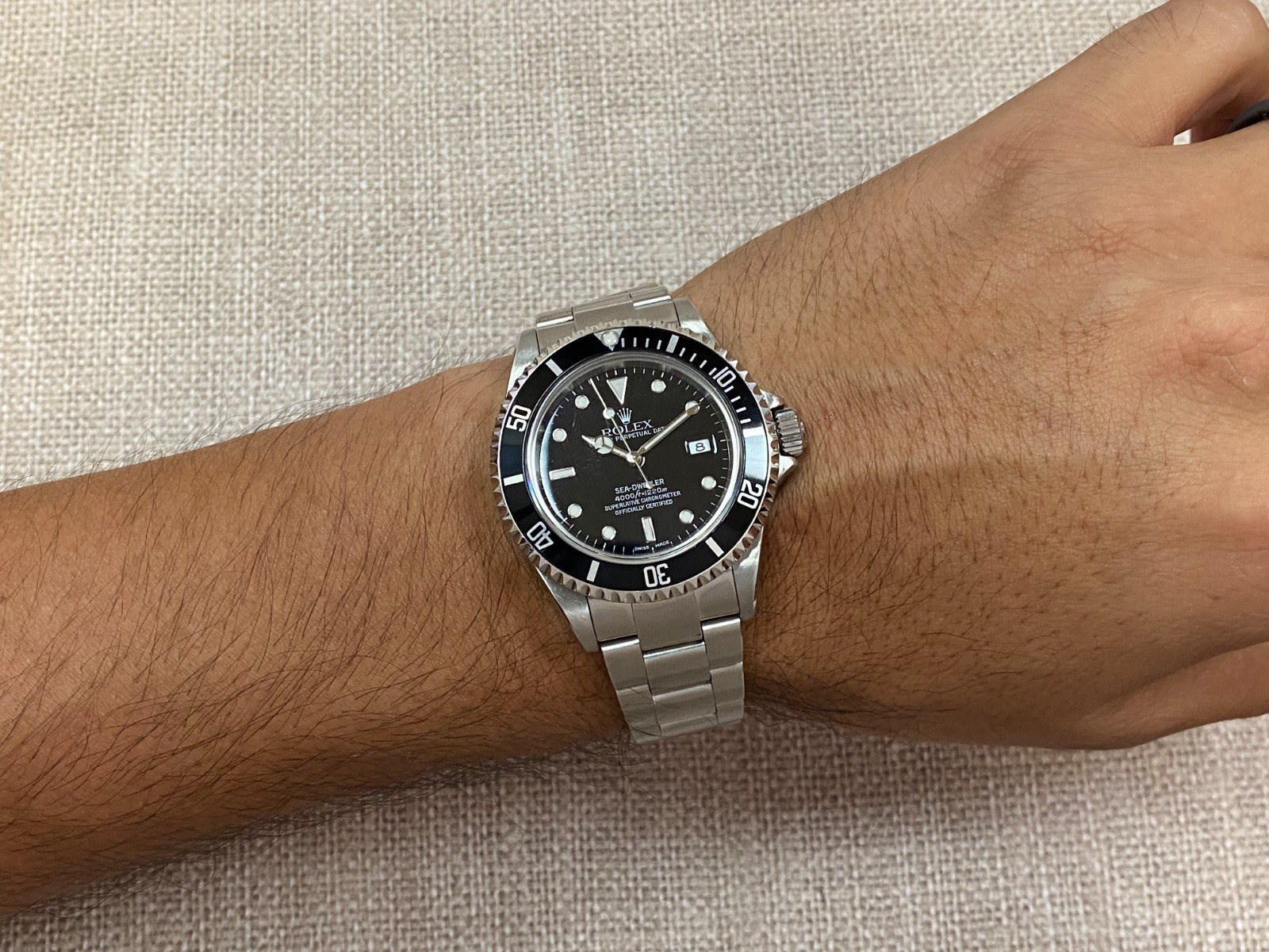 Rolex Sea-Dweller Date Stainless Steel Black Dial/Bezel Mens 40mm Watch F 16600
