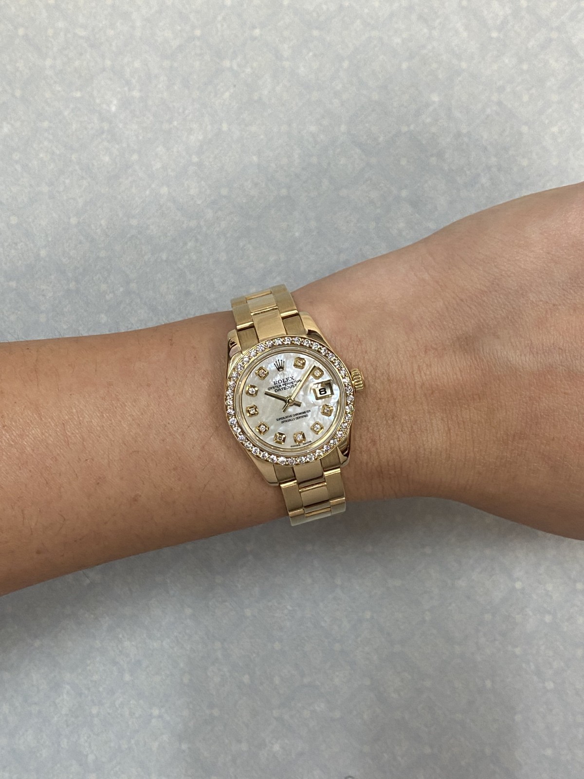 Rolex Datejust Oyster 18k Yellow Gold MOP Diamond Dial/Bezel 26mm Watch D 179178