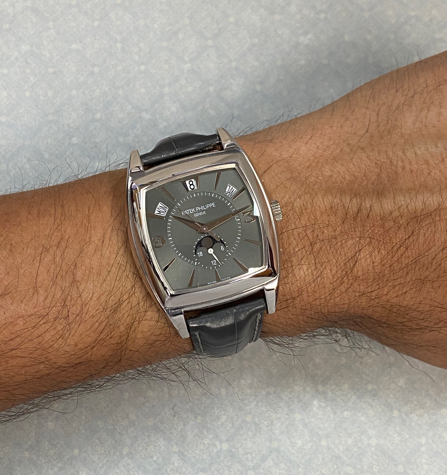 Patek Philippe Gondolo Calendario 18k White Gold Mens Automatic Watch 5135G