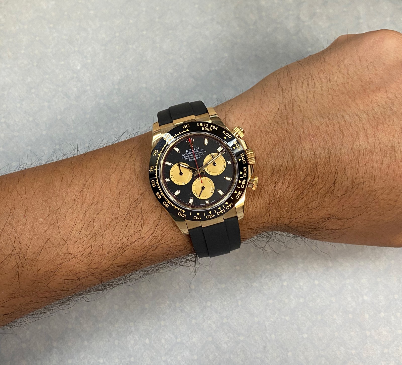 NOS Rolex Daytona 18k Yellow Gold Black Dial Oysterflex Watch '23 B/P 116518