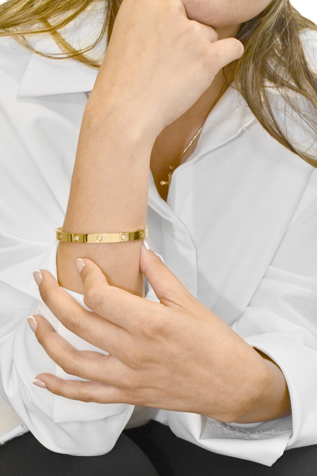 Cartier Love Bracelet 10 Diamond 18k Yellow Gold Size 19 B/P 2020 B6070319 Cartier Love Bracelet 10 Diamond 18k Yellow Gold Size 19 B/P 2020 B6070319
