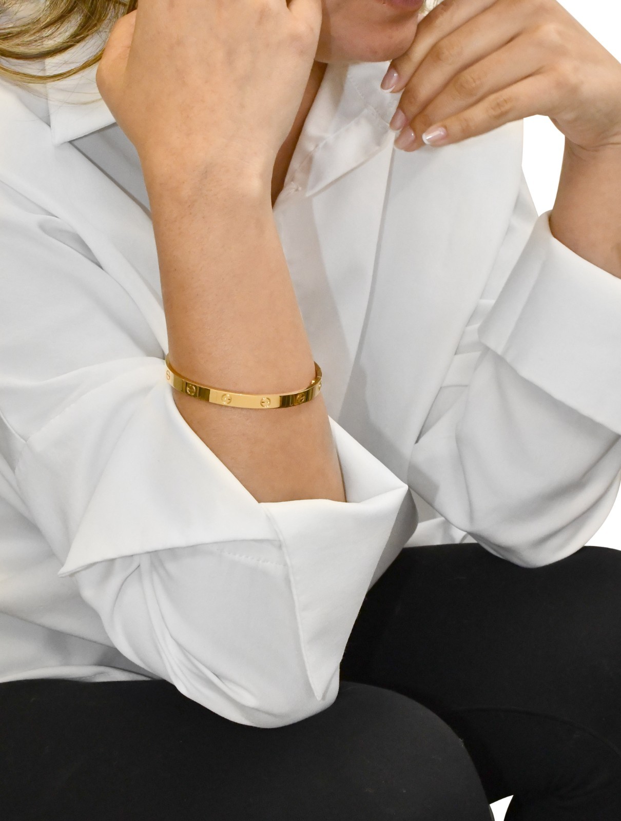 Cartier Love Bracelet Classic 18k Yellow Gold Size 19 +Box B6067519 Cartier Love Bracelet Classic 18k Yellow Gold Size 19 +Box B6067519