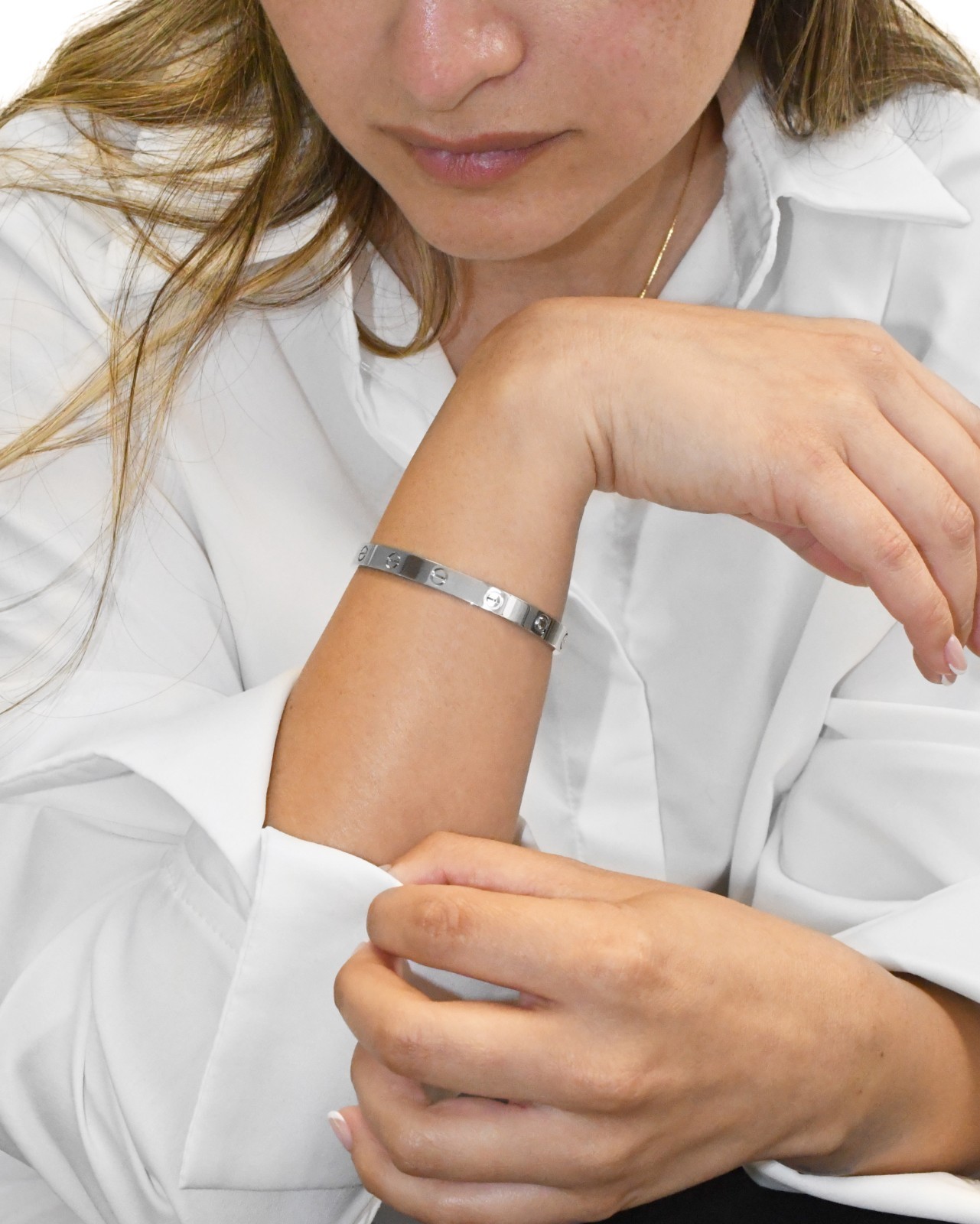 Cartier Love Bracelet Classic 18k White Gold Size 17 +Pouch B6067617 Cartier Love Bracelet Classic 18k White Gold Size 17 +Pouch B6067617