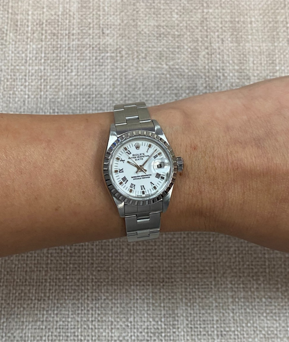 Rolex Date Steel White Roman Dial Engine Turned Bezel Ladies 26mm Watch U 69240