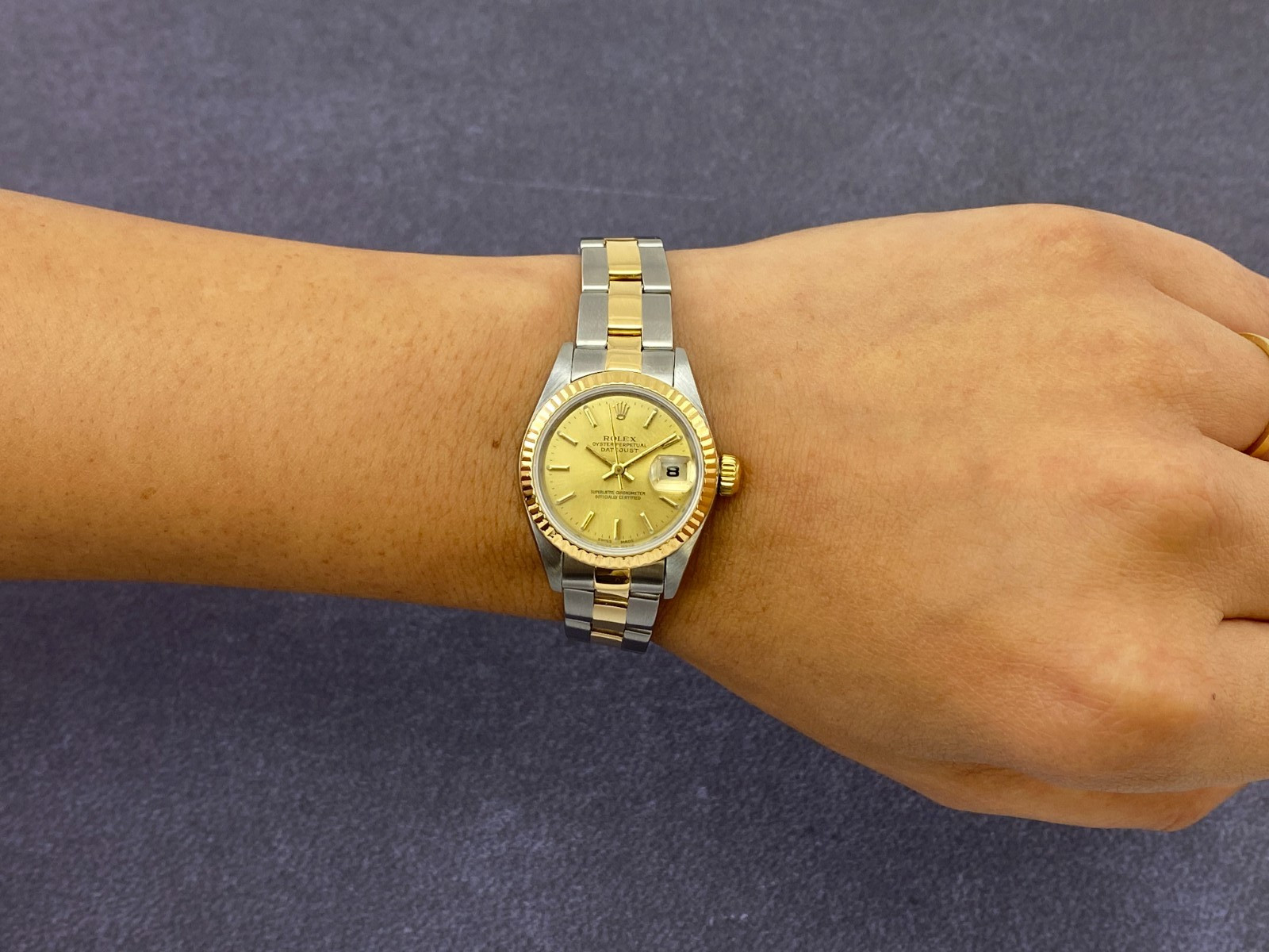 Rolex Datejust 18k Yellow Gold/Steel Champagne Dial 26mm Oyster Watch S 69173