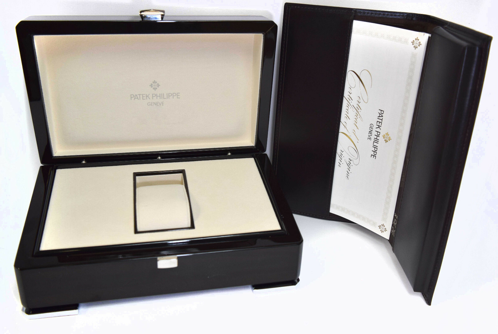 Patek Philippe Nautilus Stainless Steel Blue Dial Watch B/P '08 5711/1A-010