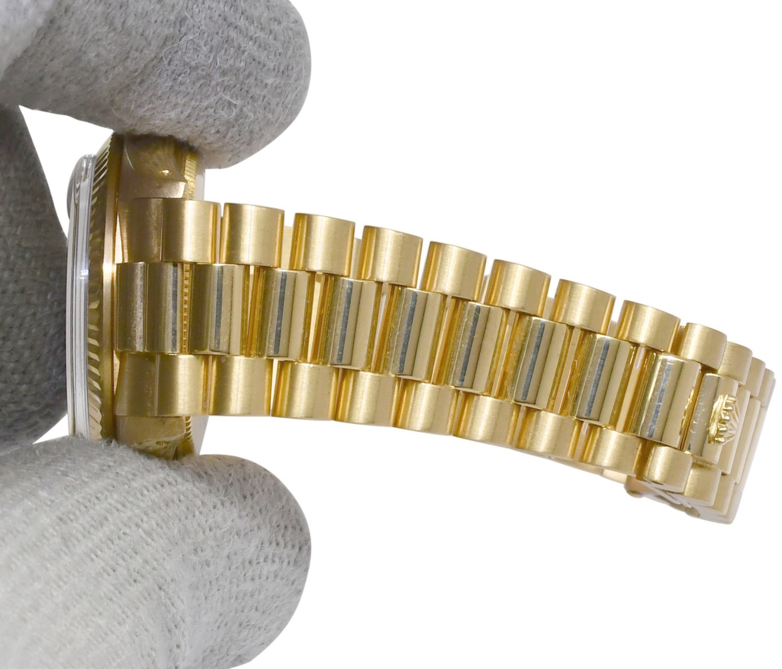 Rolex Datejust President 18k Yellow Gold Diamond Dial 31mm Watch '84 6827 Rolex Datejust President 18k Yellow Gold Diamond Dial 31mm Watch '84 6827